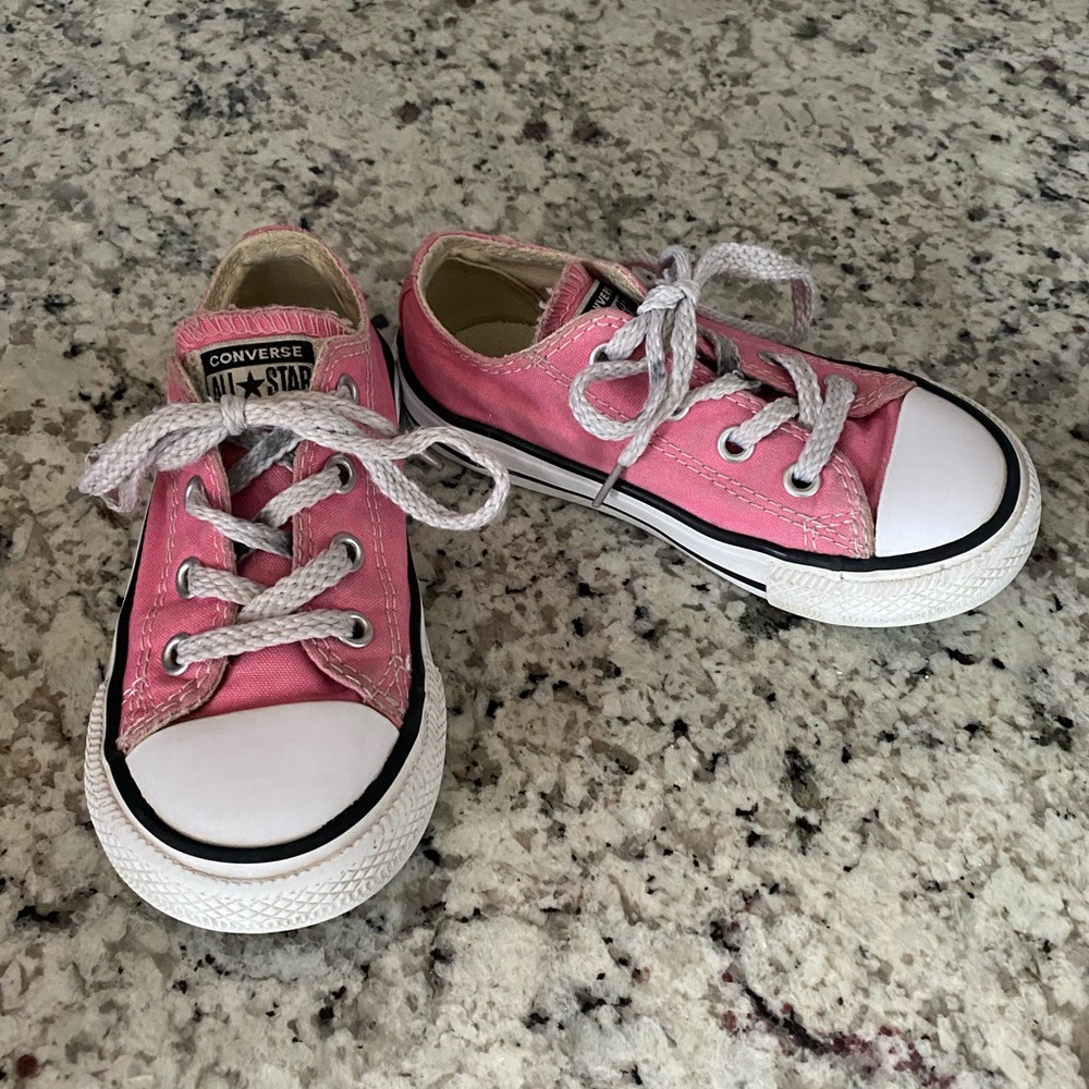 Girl’s Converse